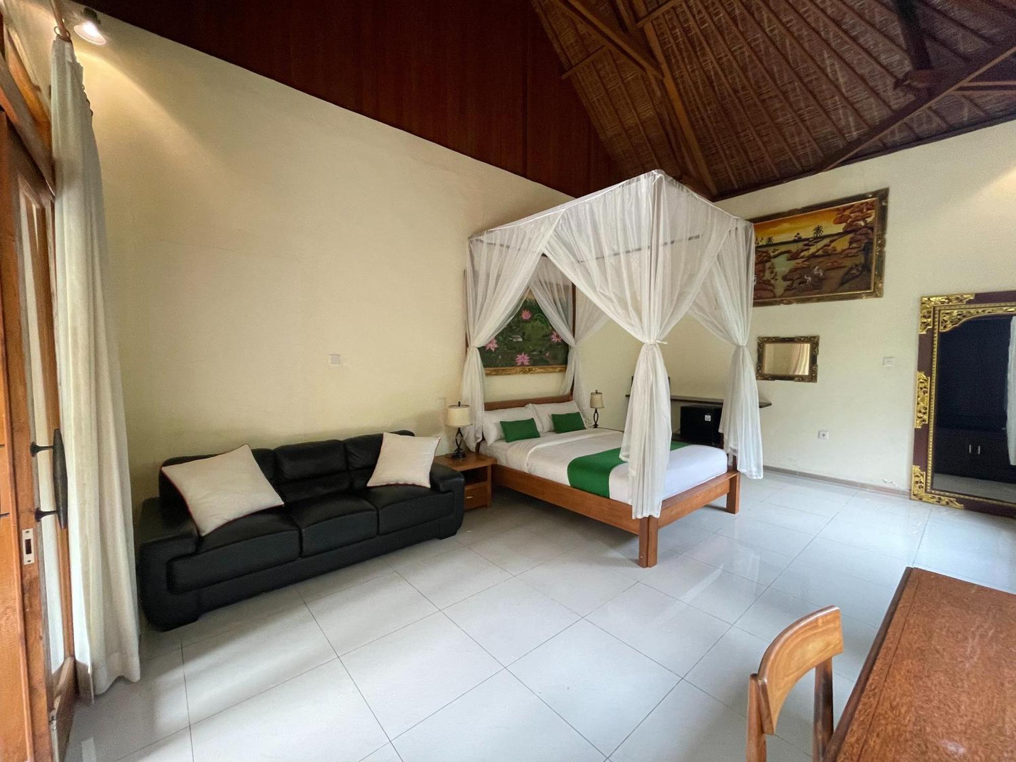Graha Madesimon Hotel Ketewel Exterior photo