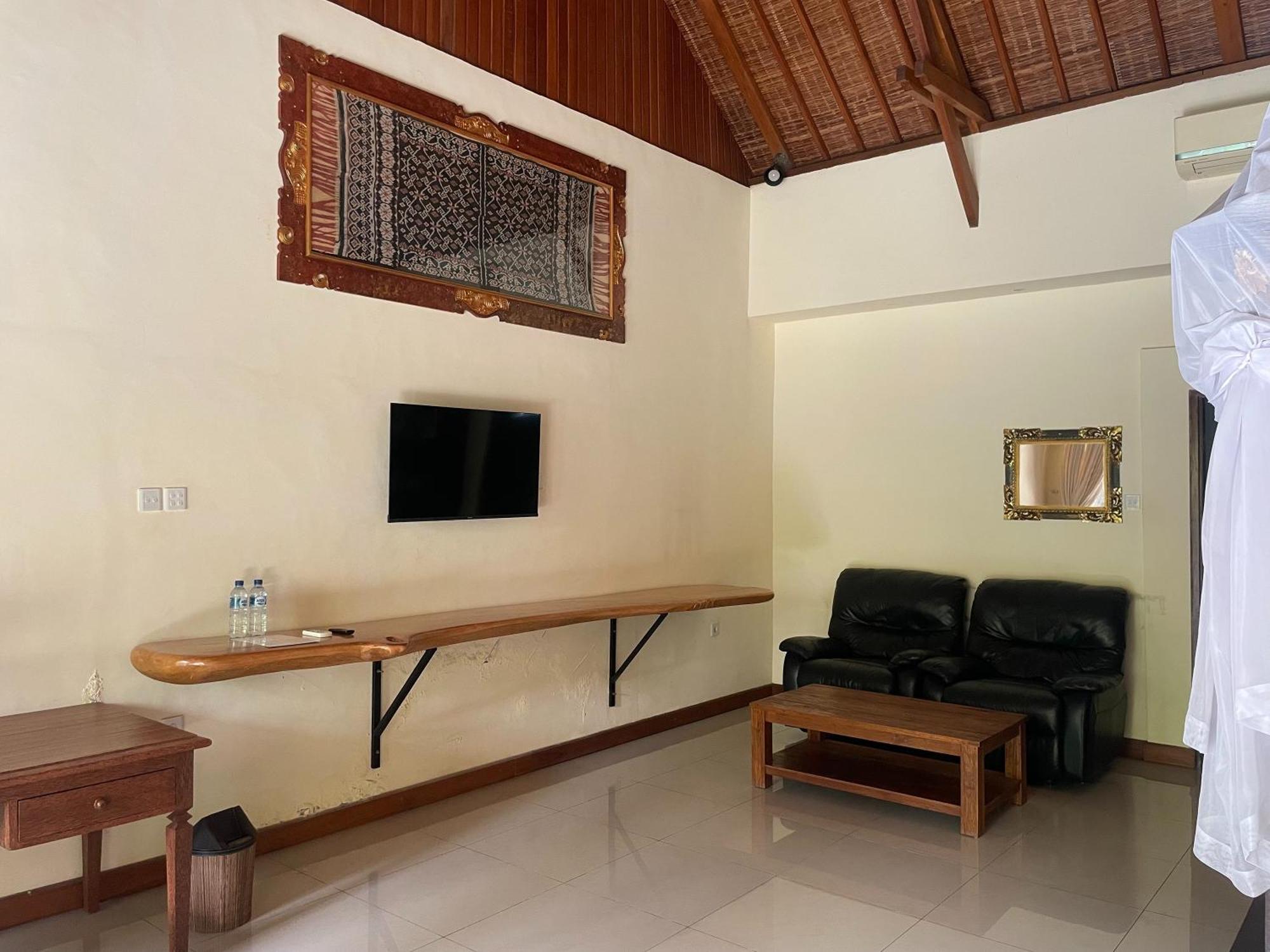 Graha Madesimon Hotel Ketewel Exterior photo