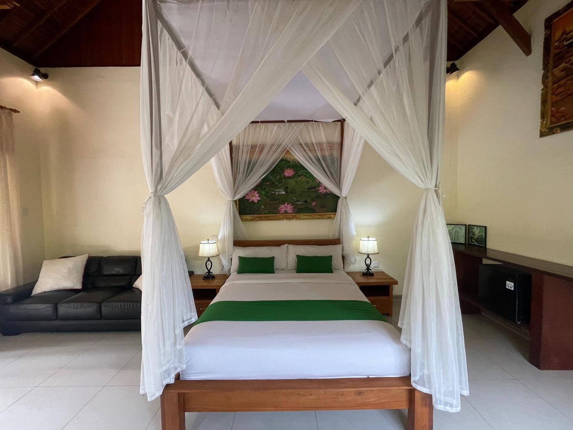 Graha Madesimon Hotel Ketewel Exterior photo