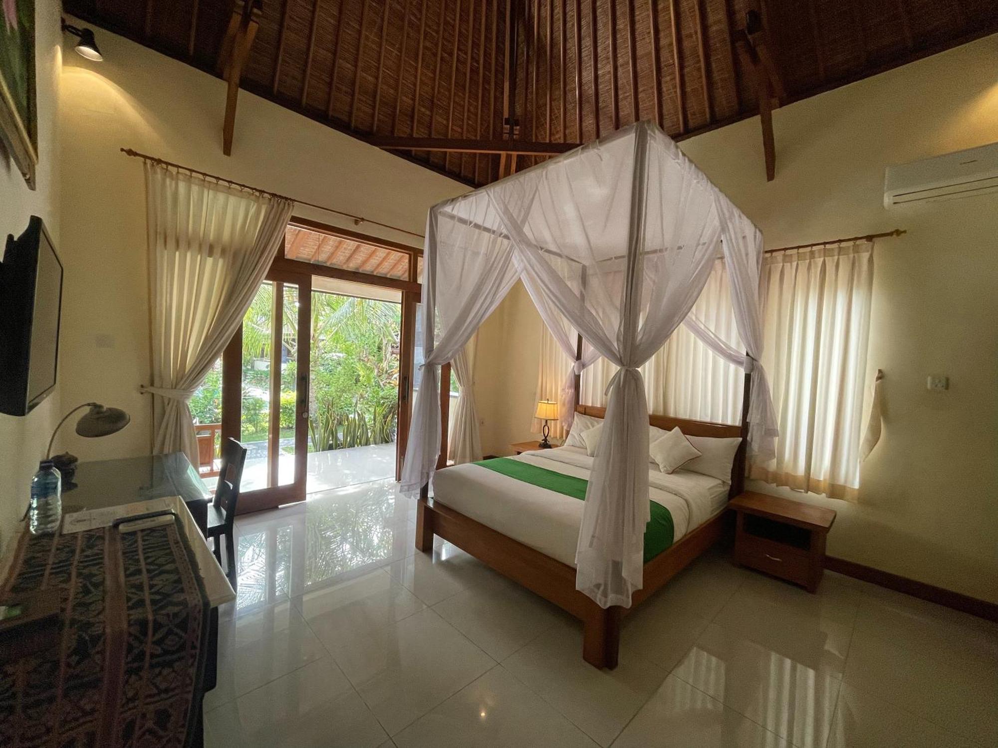 Graha Madesimon Hotel Ketewel Exterior photo